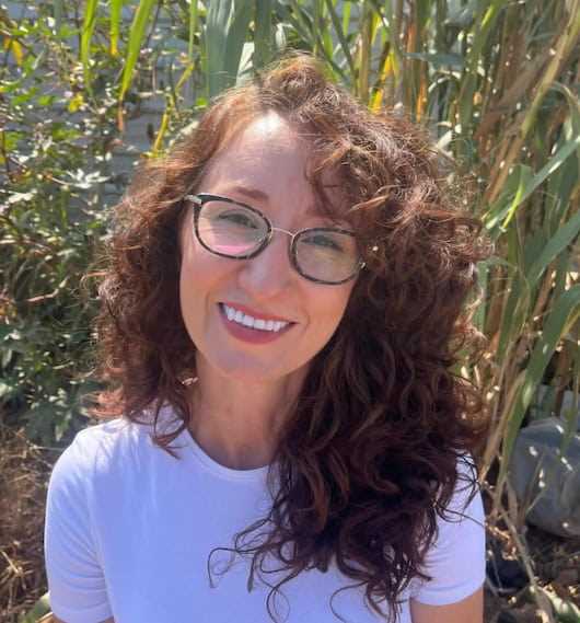 מטפל/ת בכוסות רוח - יוליה לזרב